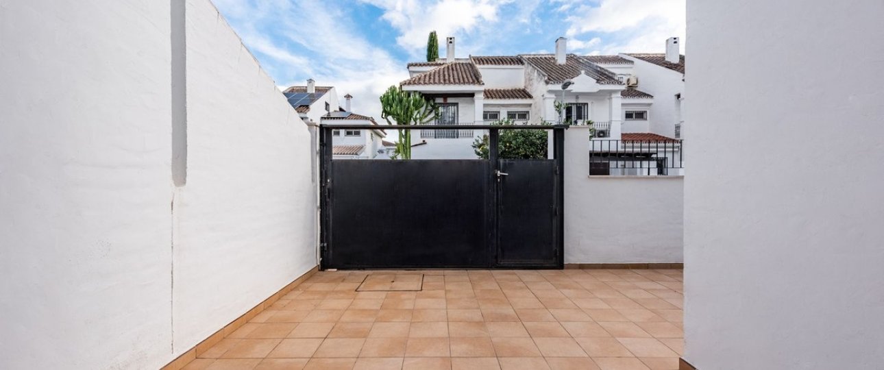 Wiederverkauf - Town house - Marbella - Nueva Andalucía