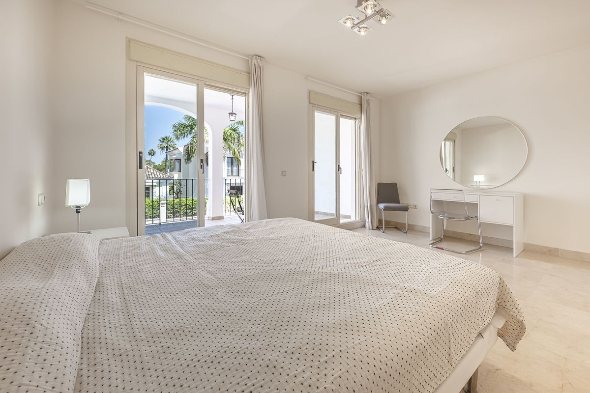Wiederverkauf - Town house - Marbella - Nueva Andalucía