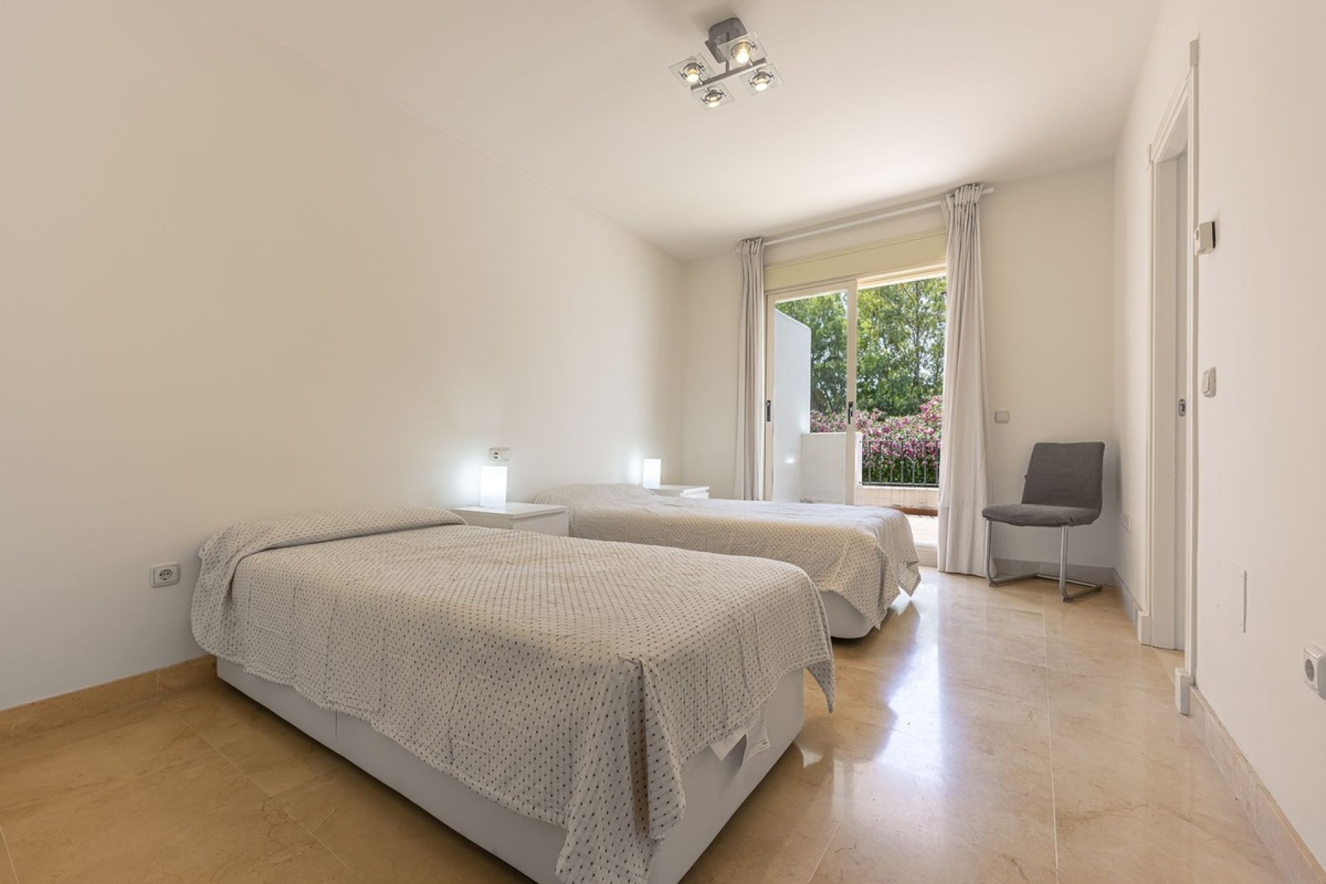 Wiederverkauf - Town house - Marbella - Nueva Andalucía