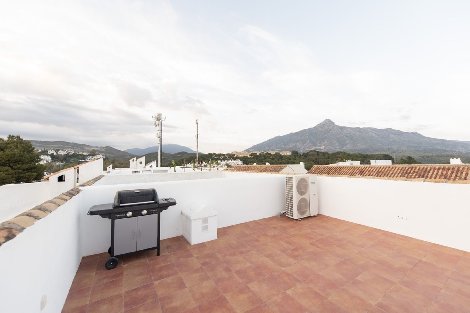 Wiederverkauf - Town house - Marbella - Nueva Andalucía
