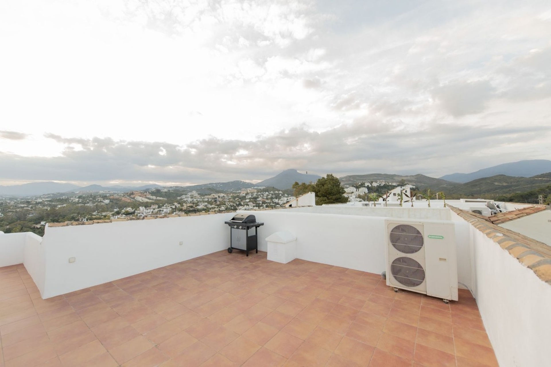 Wiederverkauf - Town house - Marbella - Nueva Andalucía