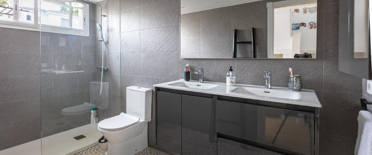 Wiederverkauf - Town house - Marbella - Nueva Andalucía