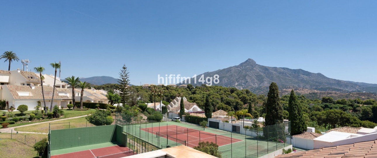 Wiederverkauf - Town house - Marbella - Nueva Andalucía