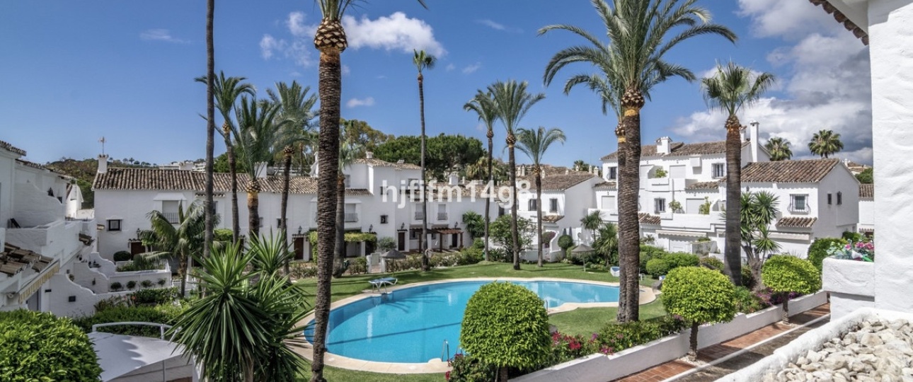 Wiederverkauf - Town house - Marbella - Nueva Andalucía