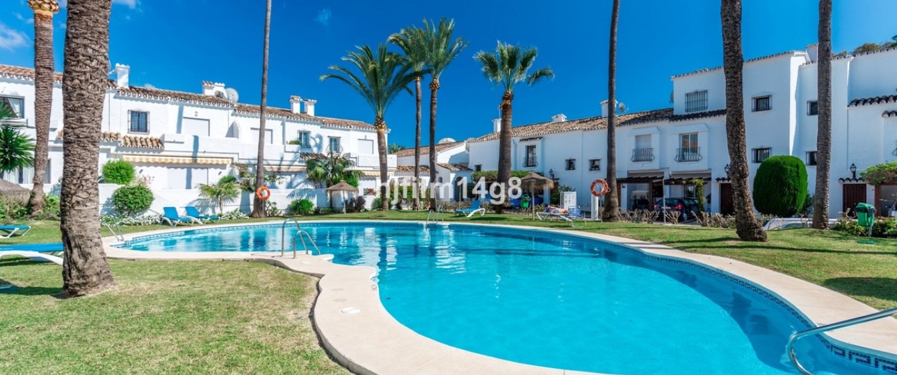 Wiederverkauf - Town house - Marbella - Nueva Andalucía