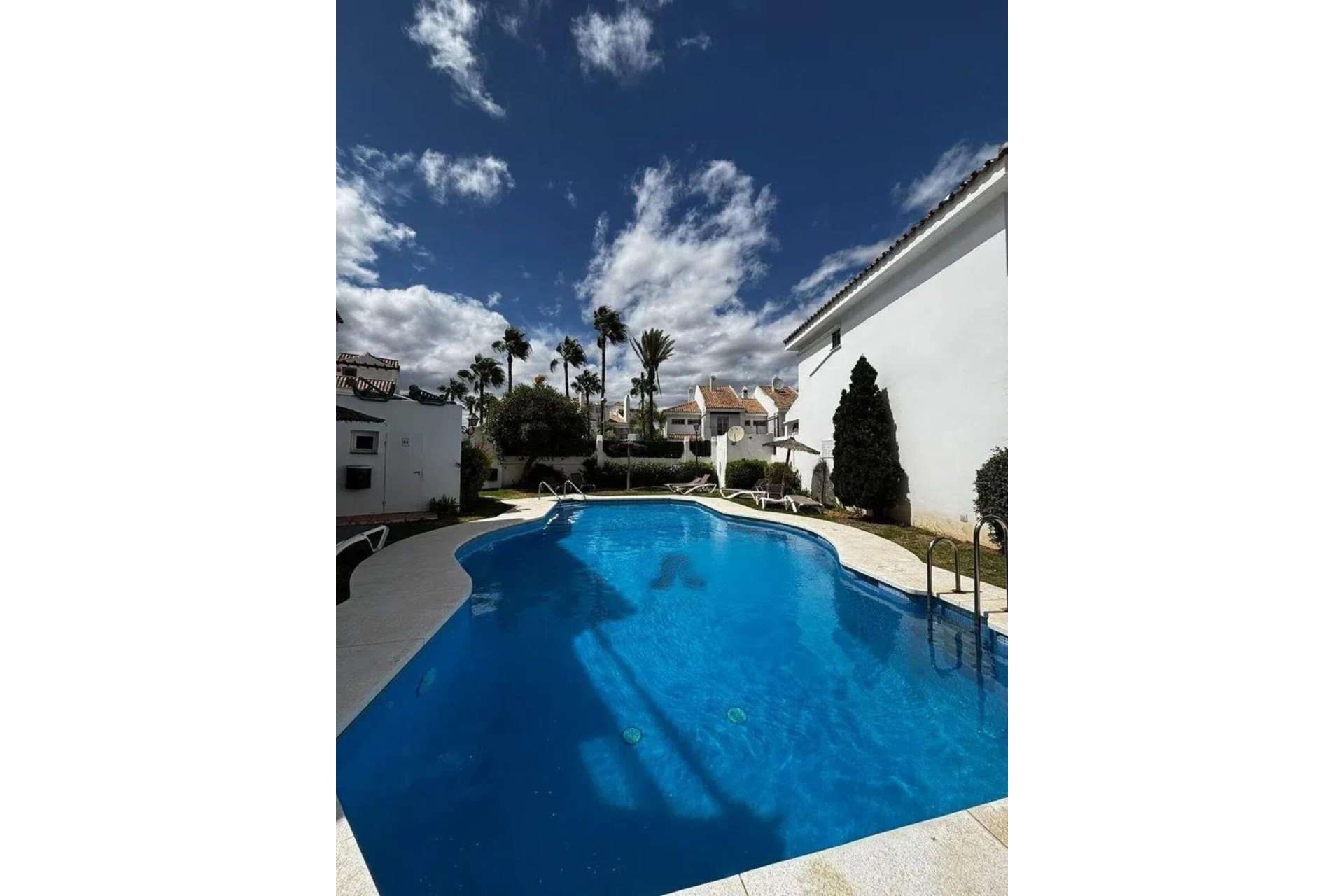 Wiederverkauf - Town house - Marbella - Nueva Andalucía