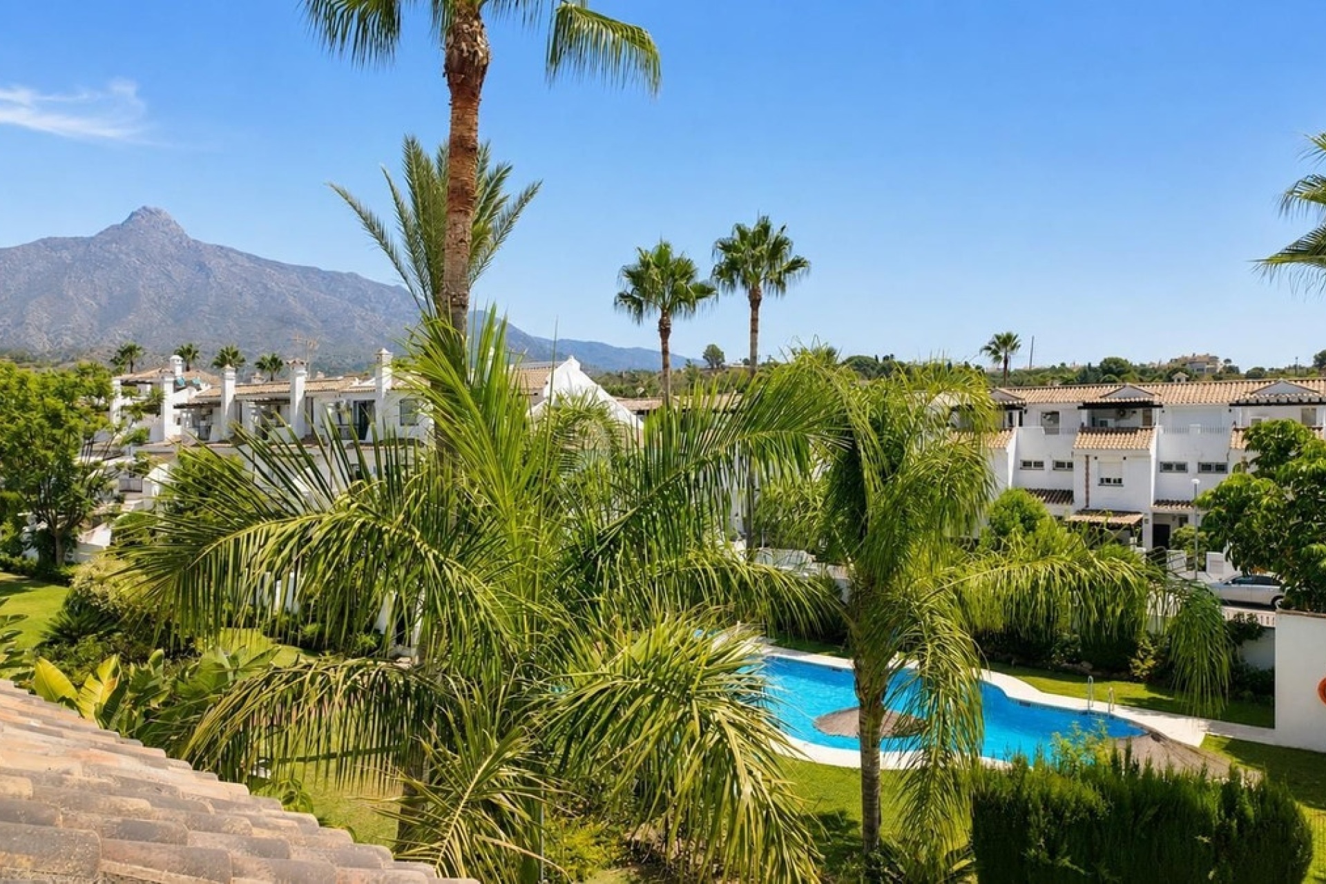 Wiederverkauf - Town house - Marbella - Nueva Andalucía