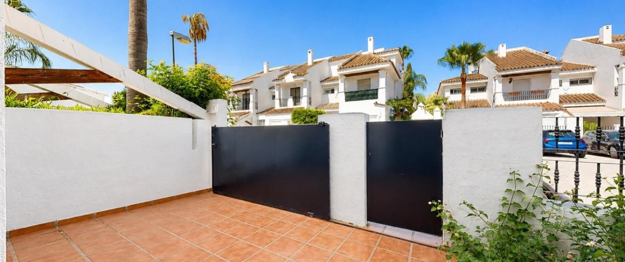 Wiederverkauf - Town house - Marbella - Nueva Andalucía