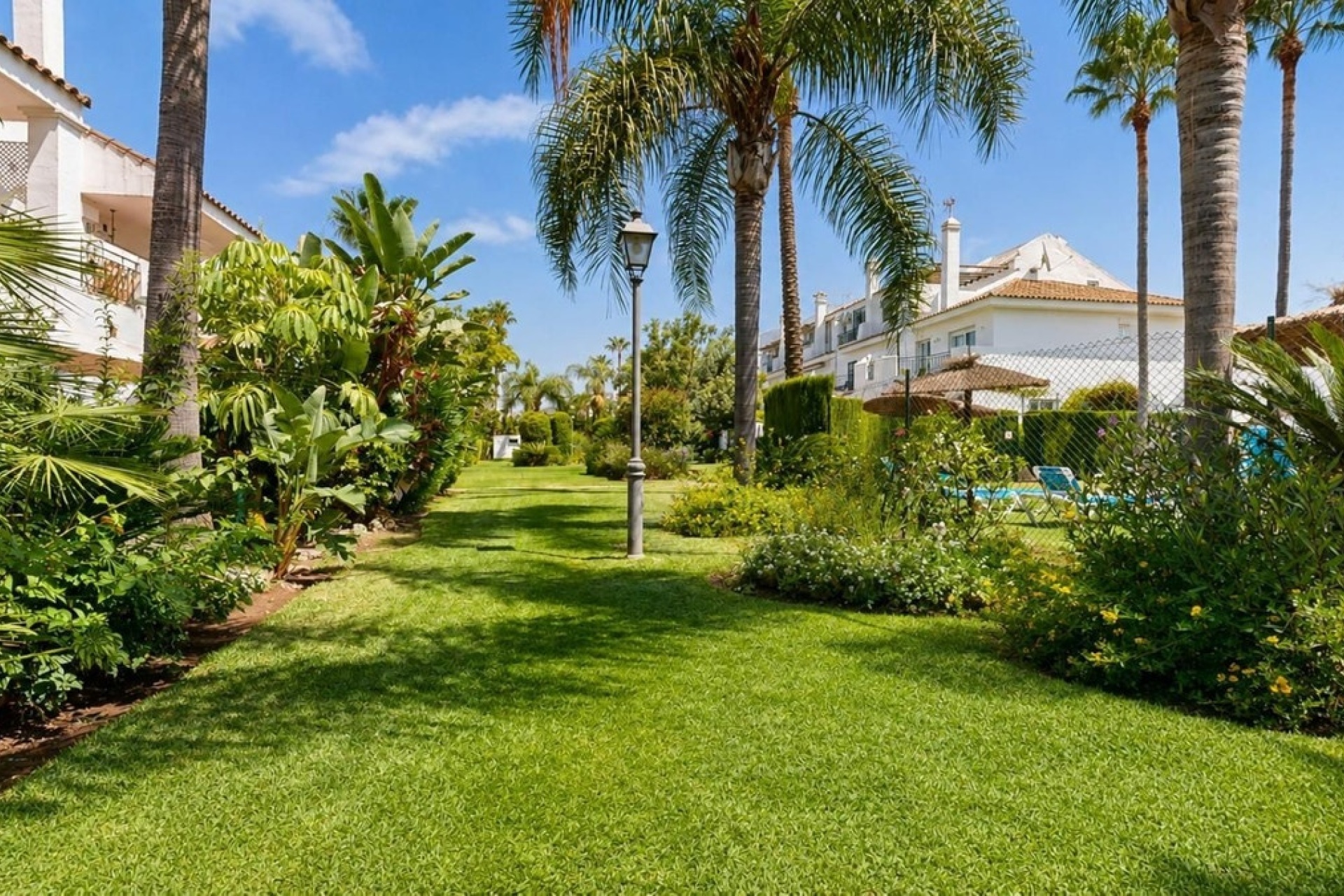 Wiederverkauf - Town house - Marbella - Nueva Andalucía