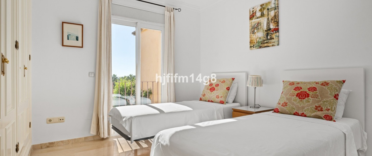 Wiederverkauf - Town house - Marbella - Nueva Andalucía