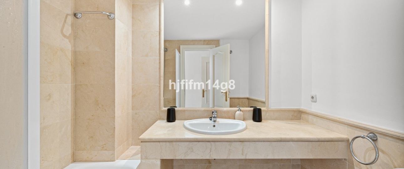 Wiederverkauf - Town house - Marbella - Nueva Andalucía
