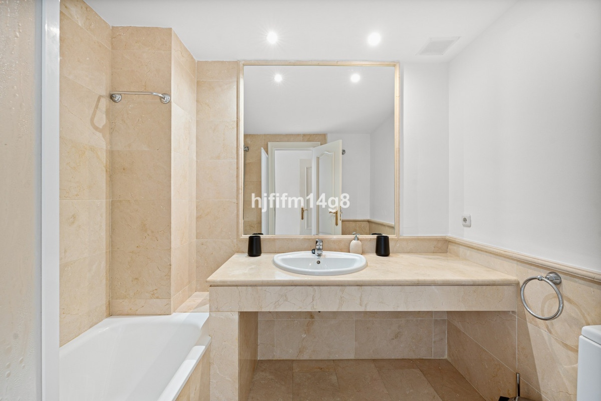 Wiederverkauf - Town house - Marbella - Nueva Andalucía