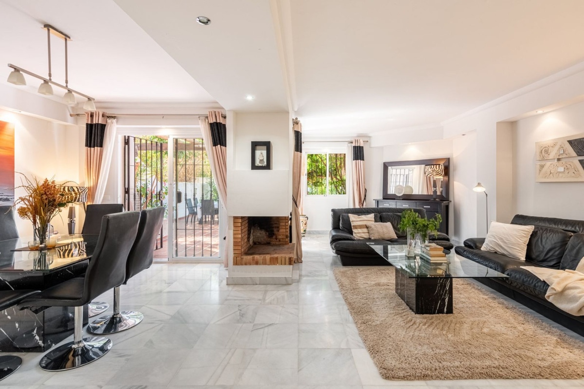 Wiederverkauf - Town house - Marbella - Nueva Andalucía