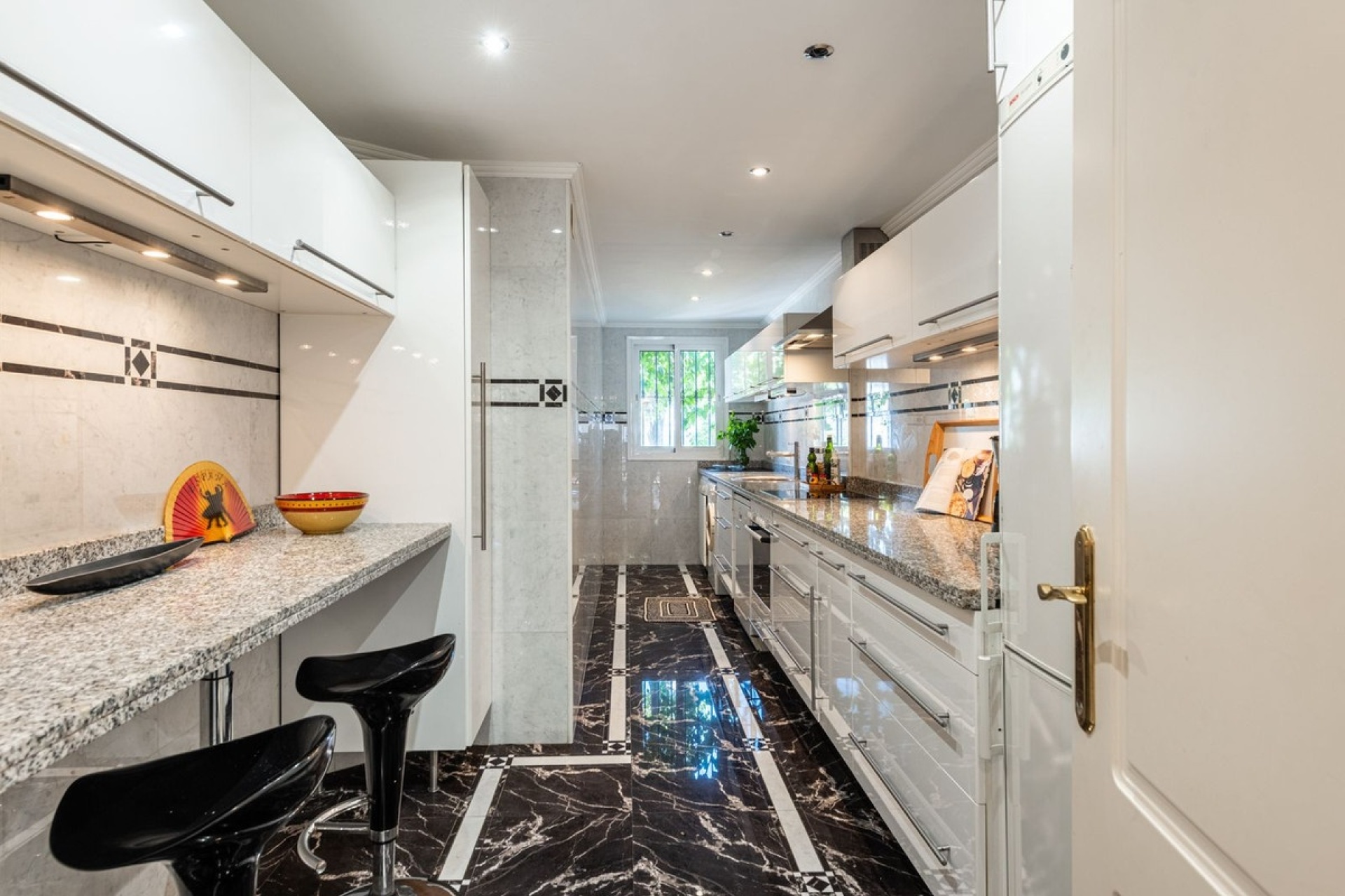 Wiederverkauf - Town house - Marbella - Nueva Andalucía