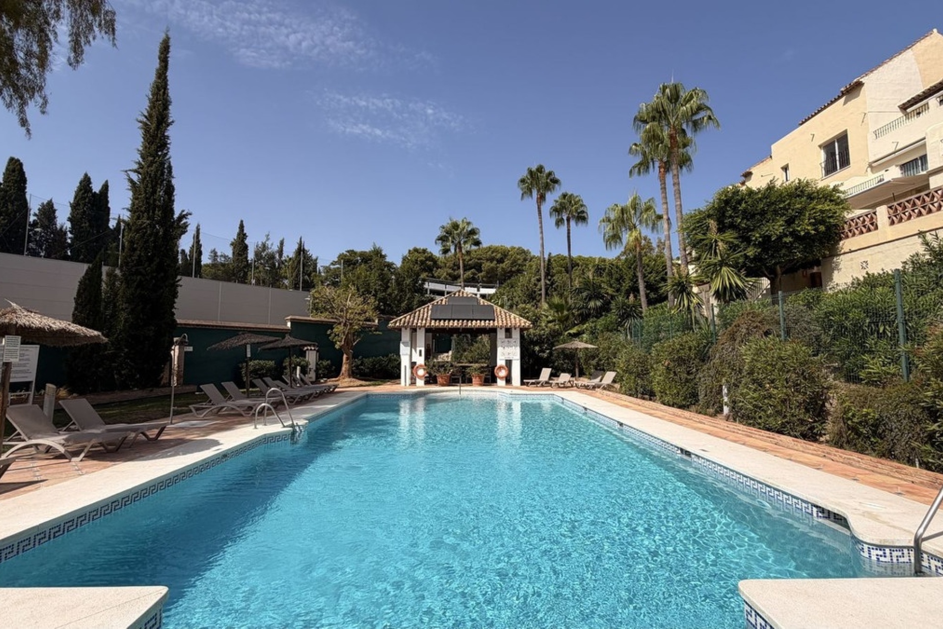 Wiederverkauf - Town house - Marbella - Nueva Andalucía