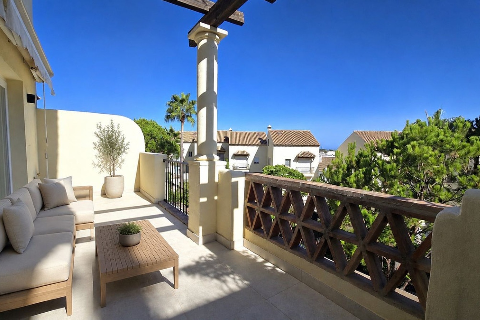 Wiederverkauf - Town house - Marbella - Nueva Andalucía