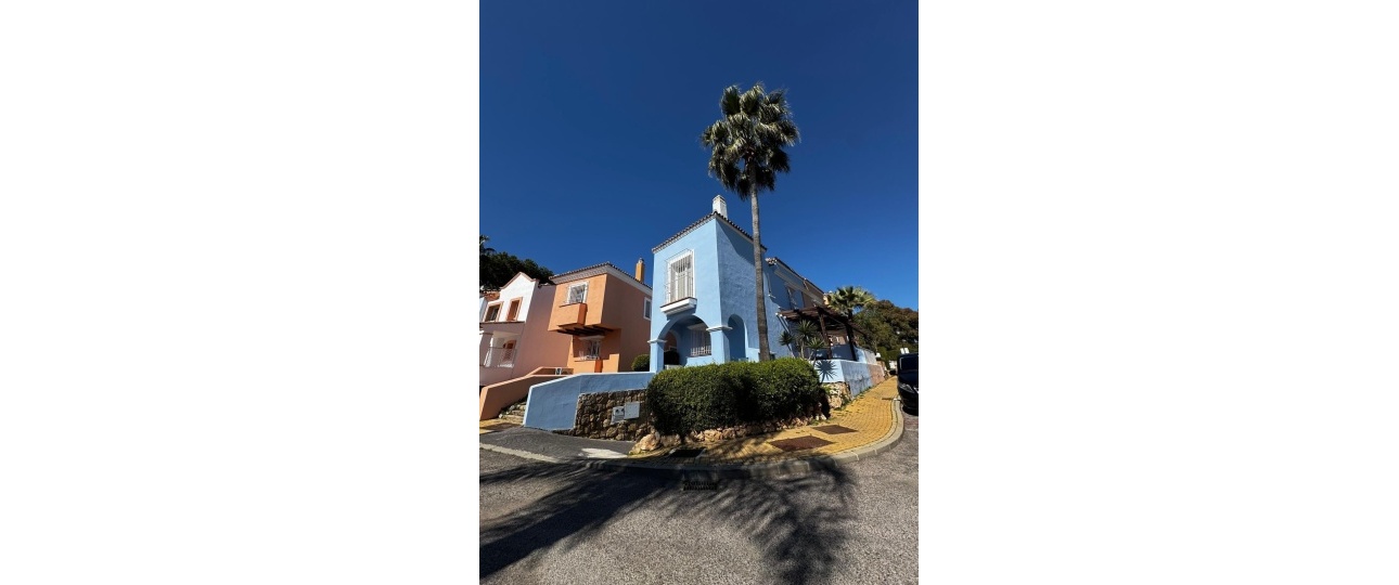 Wiederverkauf - Town house - Marbella - Nueva Andalucía