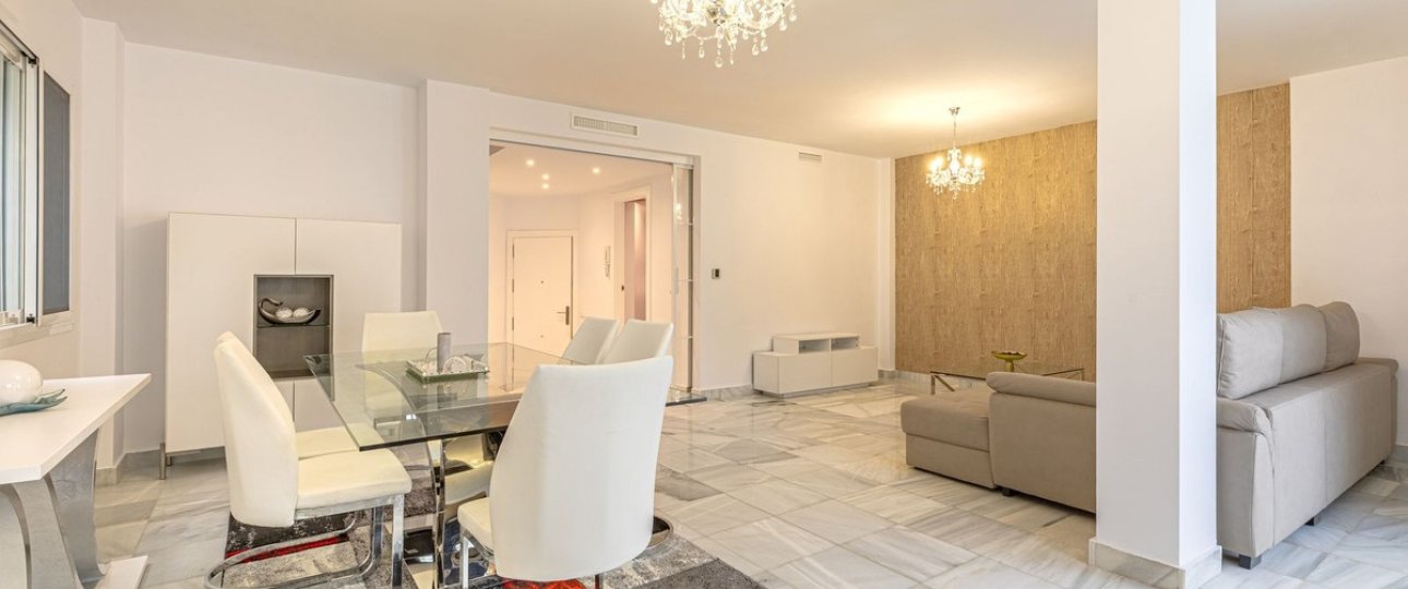 Wiederverkauf - Town house - Marbella - Nueva Andalucía