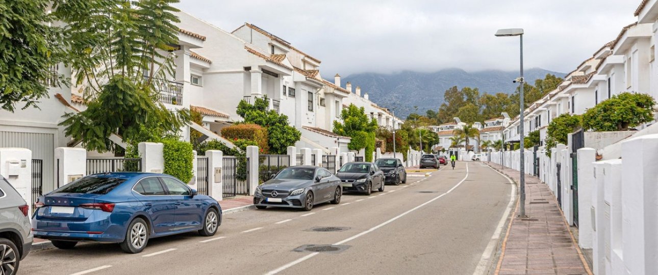 Wiederverkauf - Town house - Marbella - Nueva Andalucía