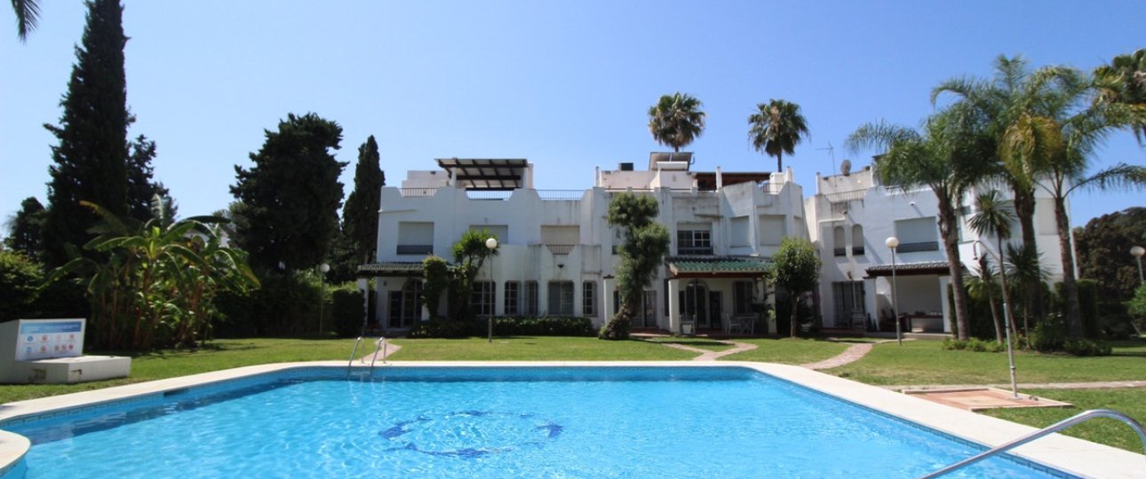 Wiederverkauf - Town house - Marbella - Nueva Andalucía