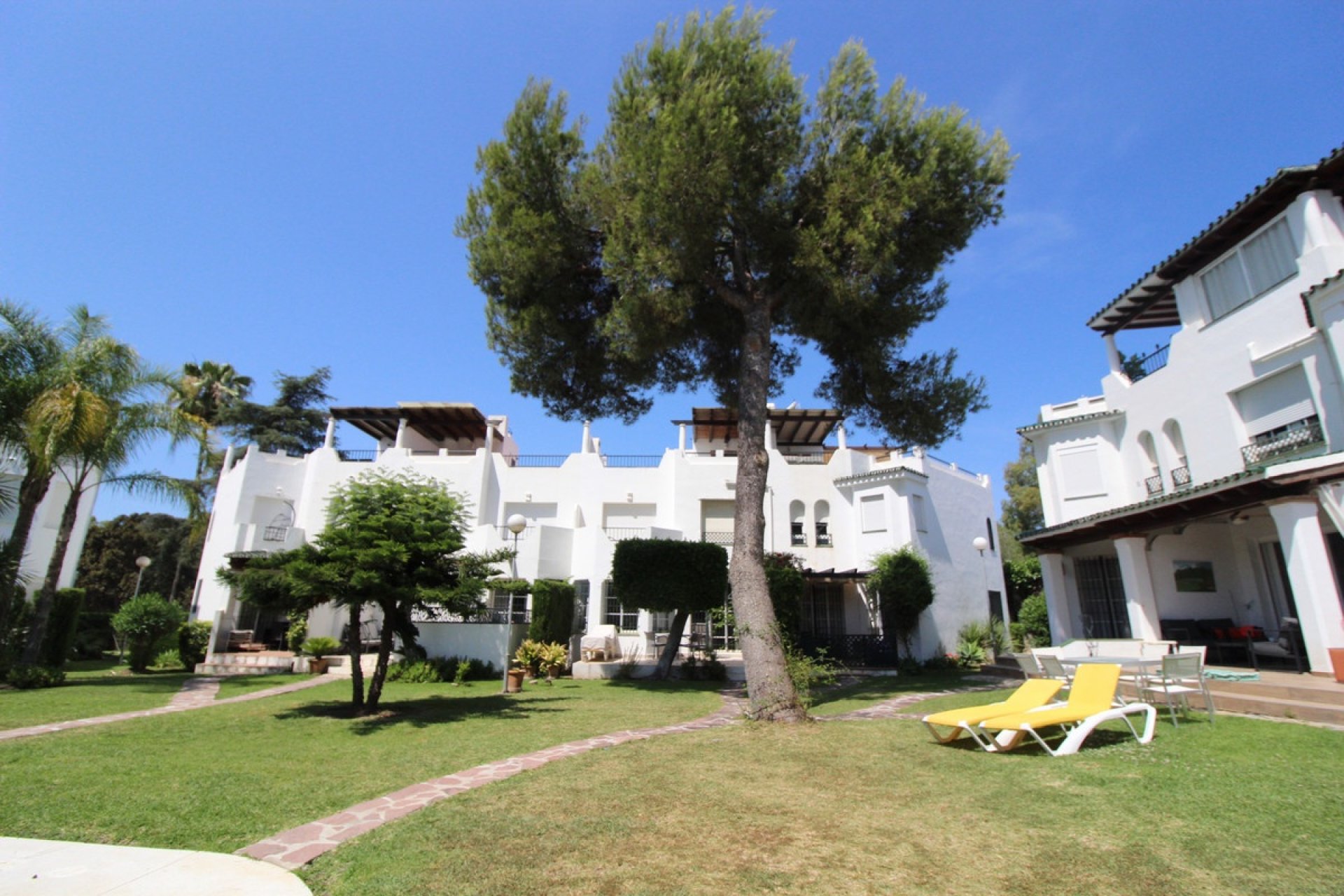 Wiederverkauf - Town house - Marbella - Nueva Andalucía
