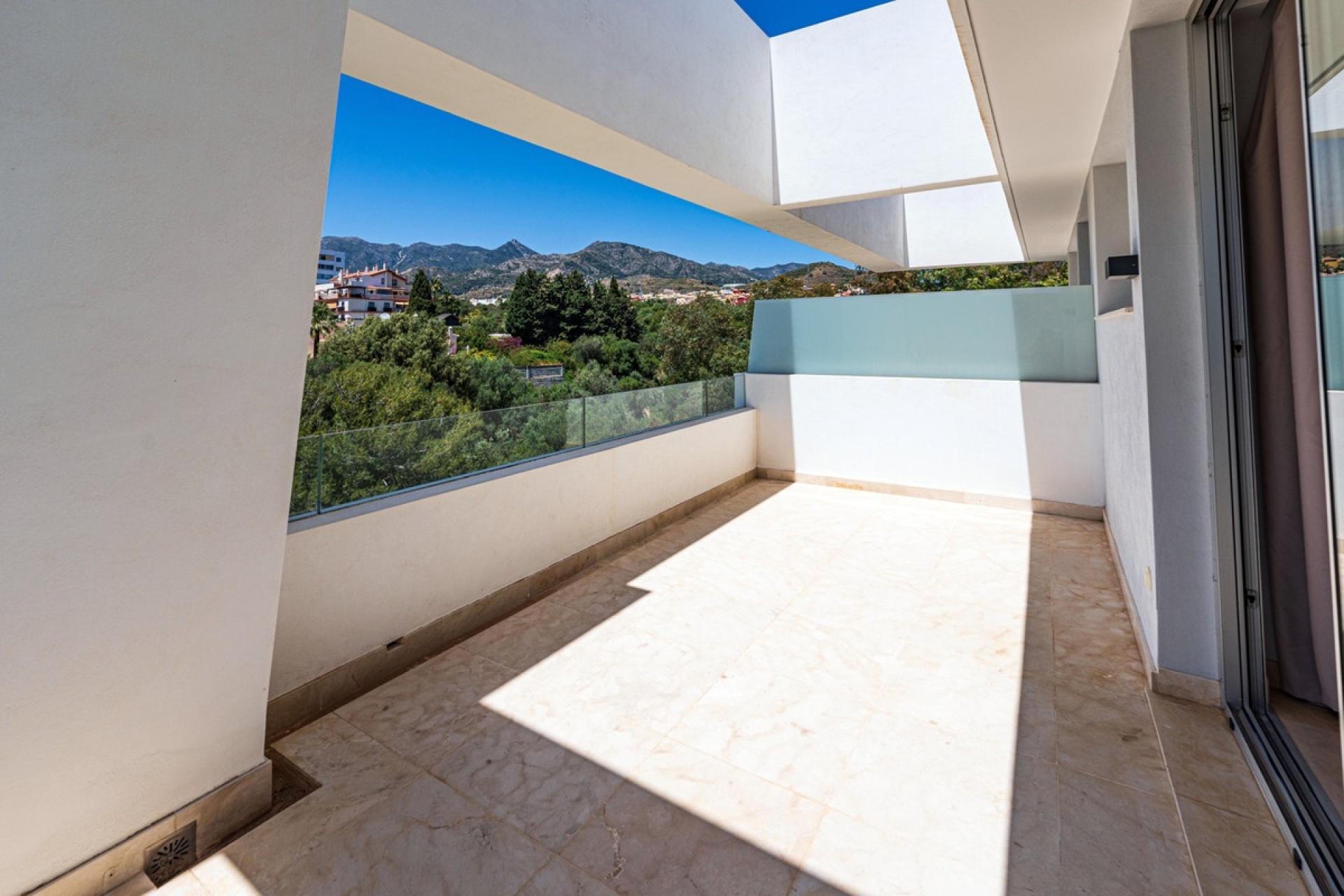 Wiederverkauf - Town house - Marbella - Río Real