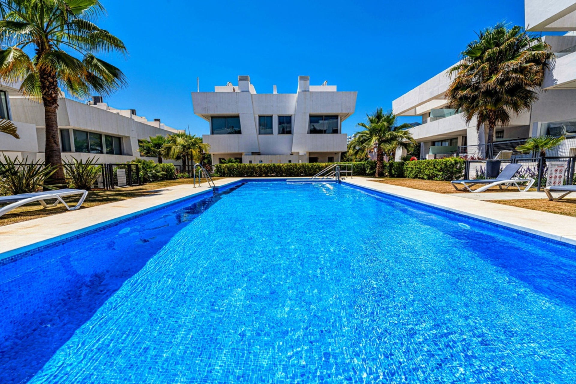 Wiederverkauf - Town house - Marbella - Río Real