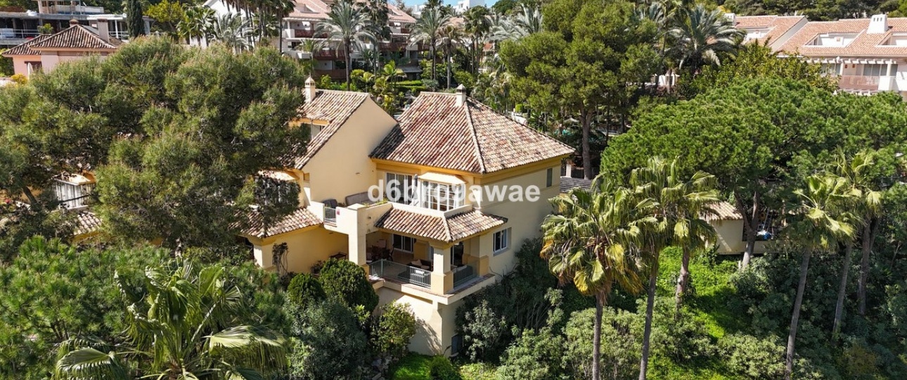 Wiederverkauf - Town house - Marbella - Río Real