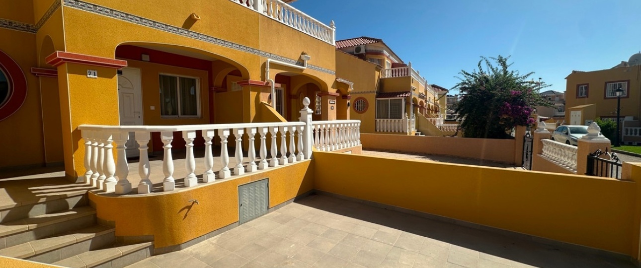 Wiederverkauf - Town house - Orihuela - La Regia