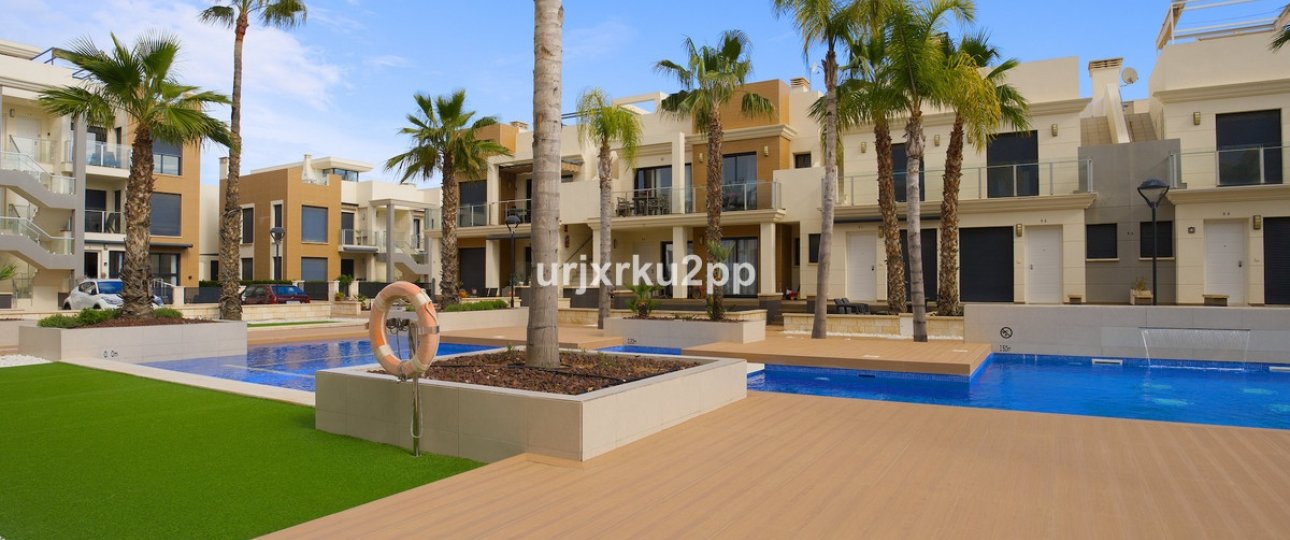 Wiederverkauf - Town house - Orihuela - La Zenia