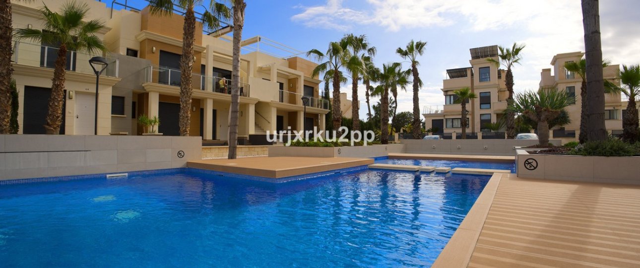 Wiederverkauf - Town house - Orihuela - La Zenia