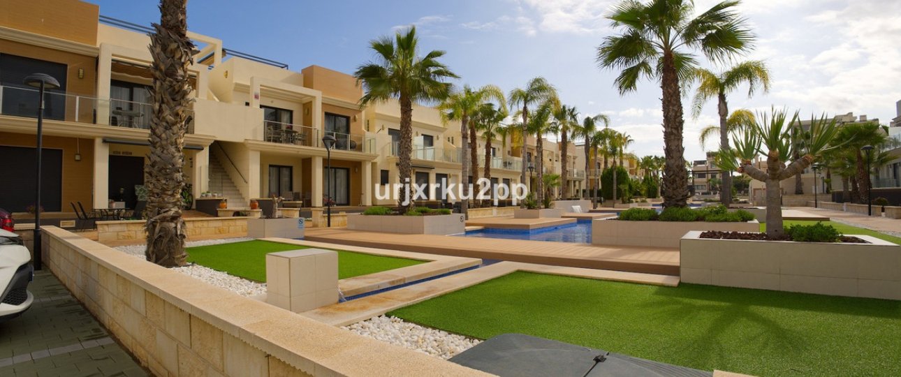Wiederverkauf - Town house - Orihuela - La Zenia