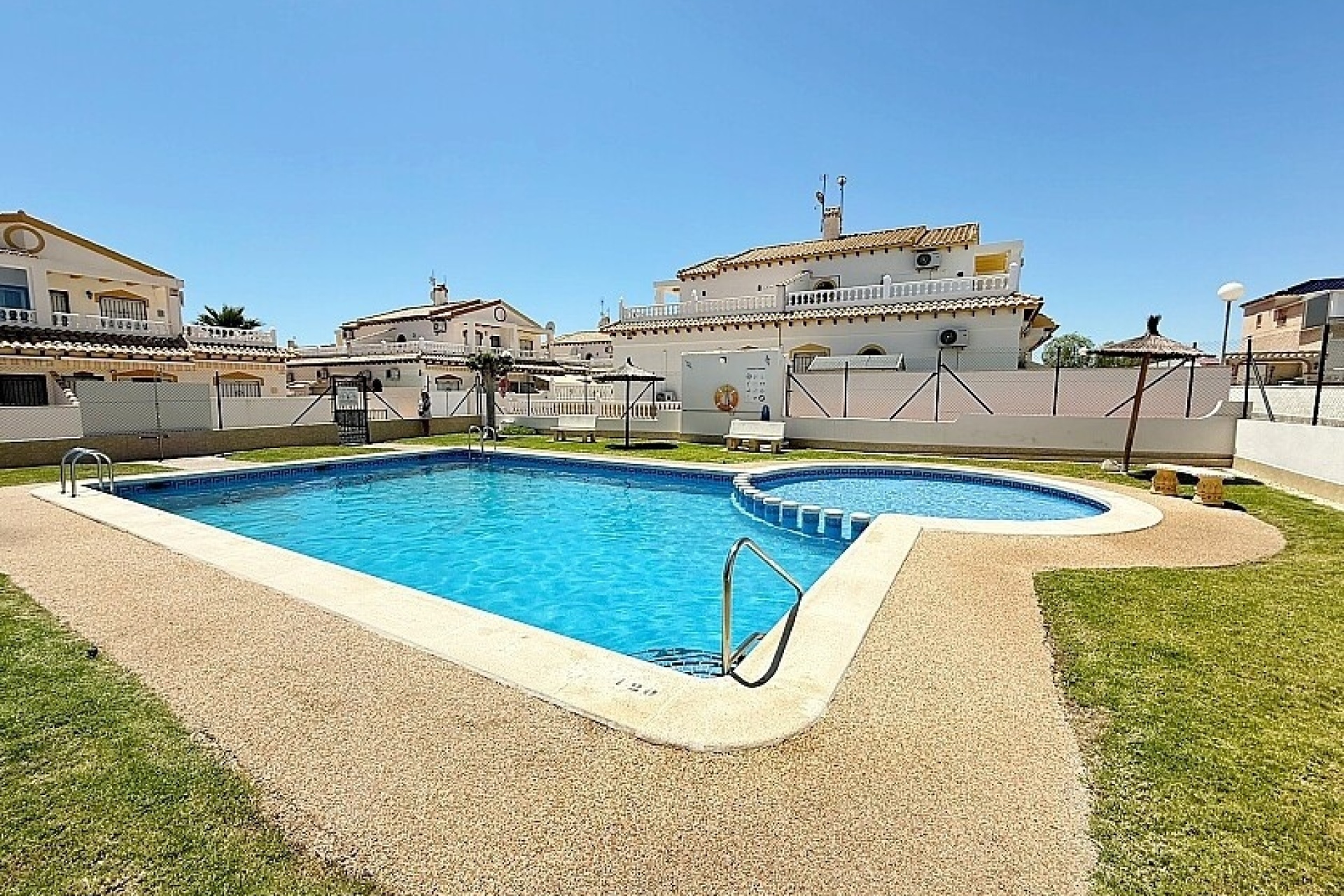 Wiederverkauf - Town house - Orihuela - Los Altos