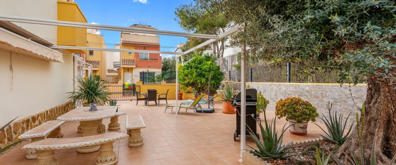 Wiederverkauf - Town house - Orihuela - Villamartin