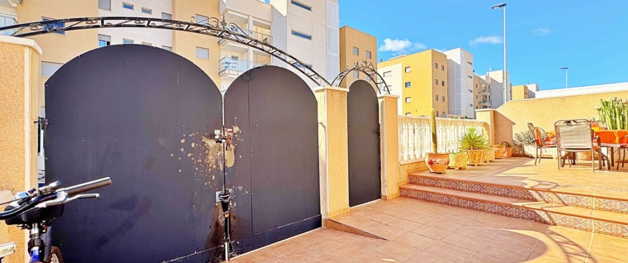 Wiederverkauf - Town house - Orihuela - Villamartin