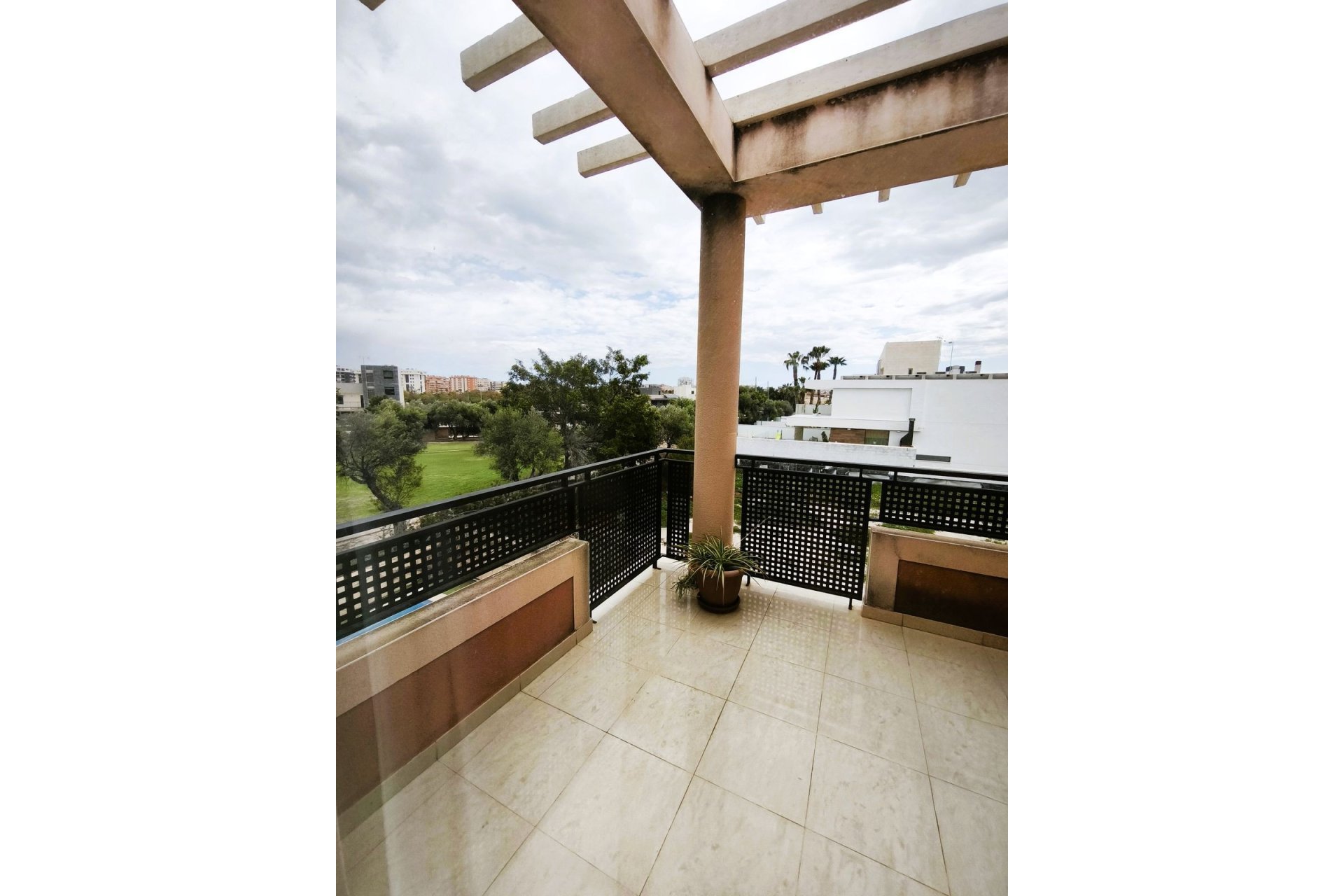 Wiederverkauf - Villa - Alicante - Alicante Centro