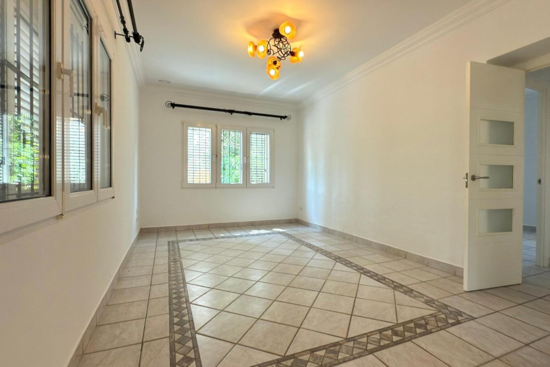 Wiederverkauf - Villa - Alicante - Alicante Centro