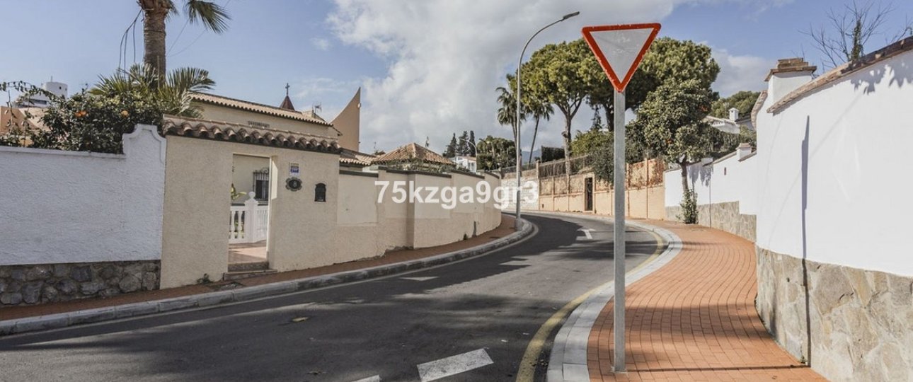 Wiederverkauf - Villa - Benalmadena - Benalmadena Costa