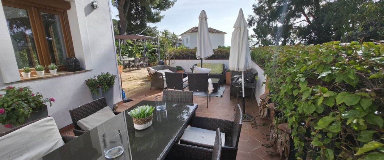 Wiederverkauf - Villa - Estepona - Atalaya