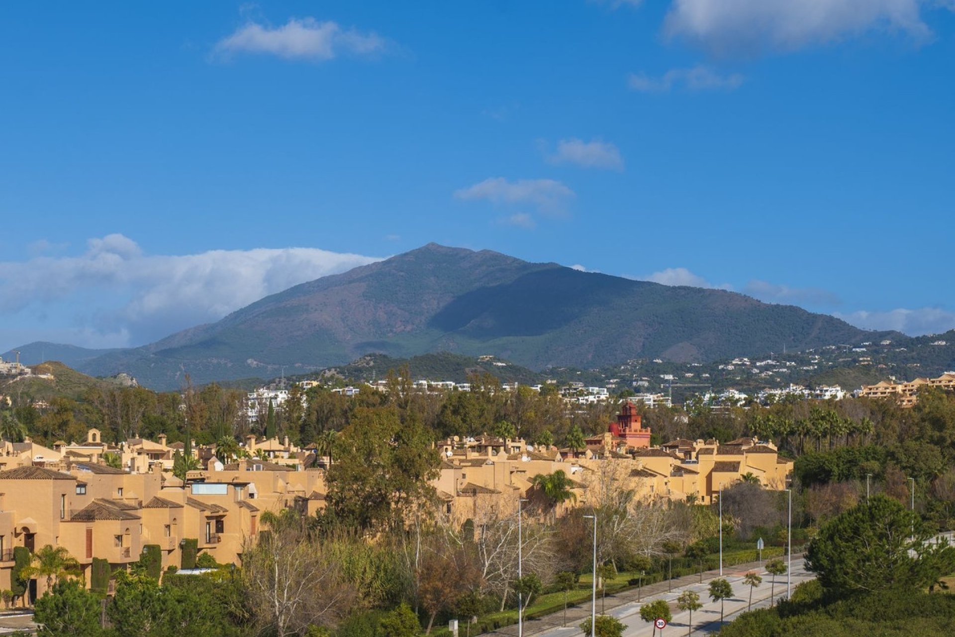 Wiederverkauf - Villa - Estepona - Atalaya