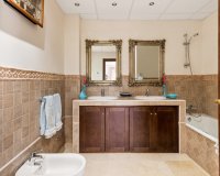 Wiederverkauf - Villa - Estepona - Atalaya
