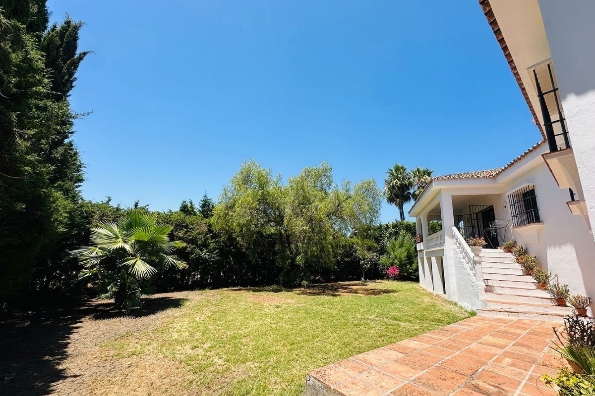 Wiederverkauf - Villa - Estepona - Atalaya
