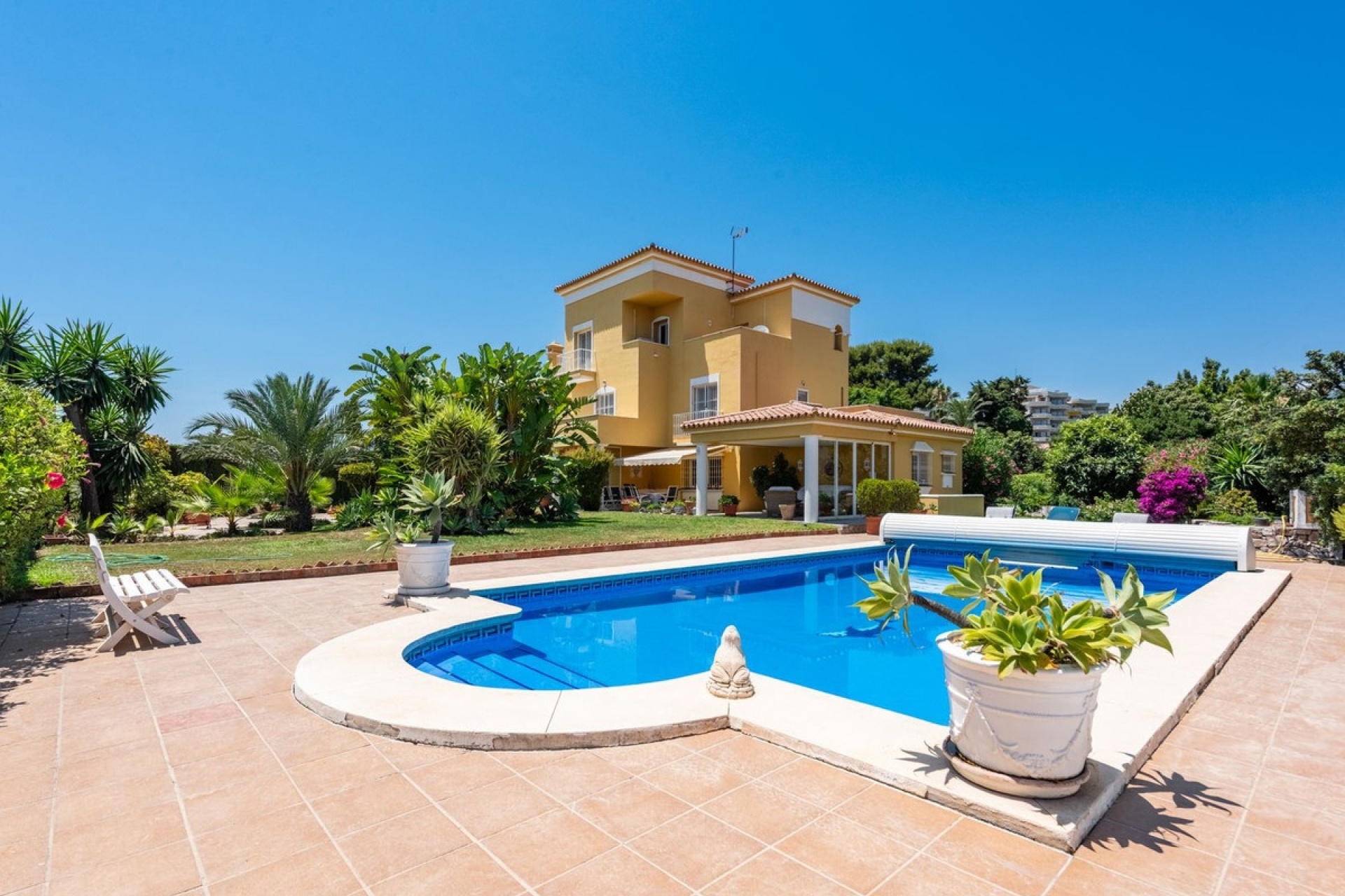 Wiederverkauf - Villa - Estepona - Atalaya