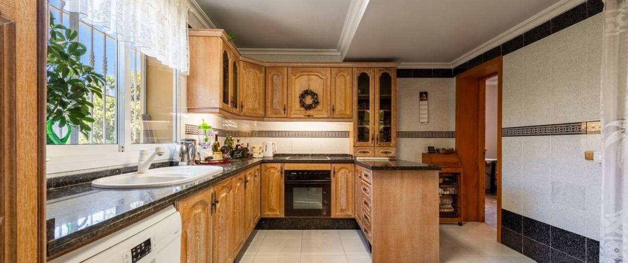 Wiederverkauf - Villa - Estepona - Atalaya