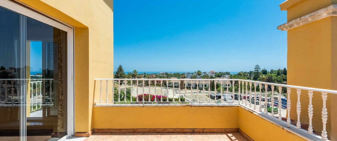 Wiederverkauf - Villa - Estepona - Atalaya