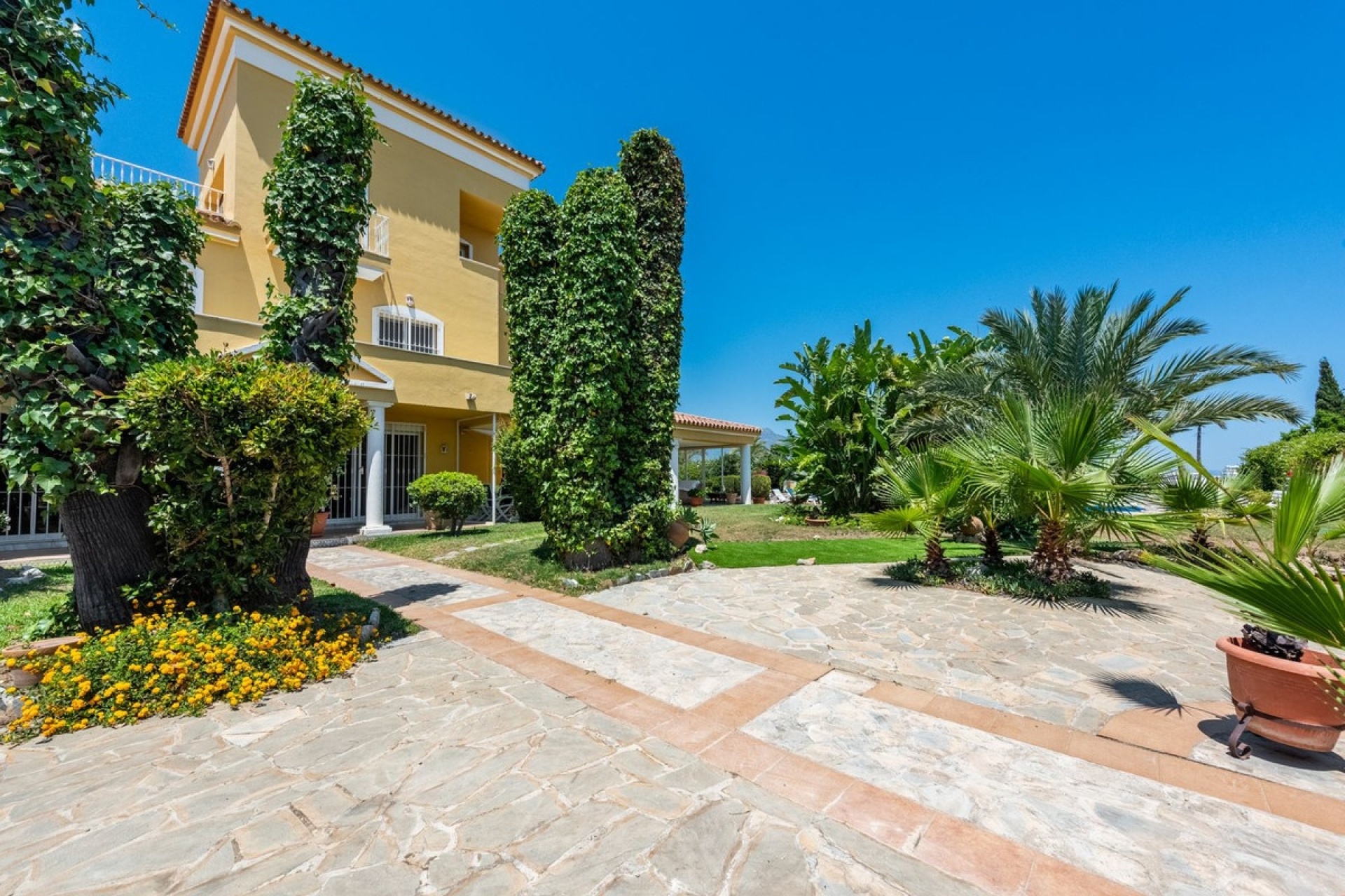 Wiederverkauf - Villa - Estepona - Atalaya