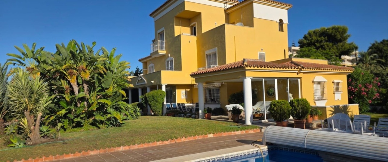 Wiederverkauf - Villa - Estepona - Atalaya