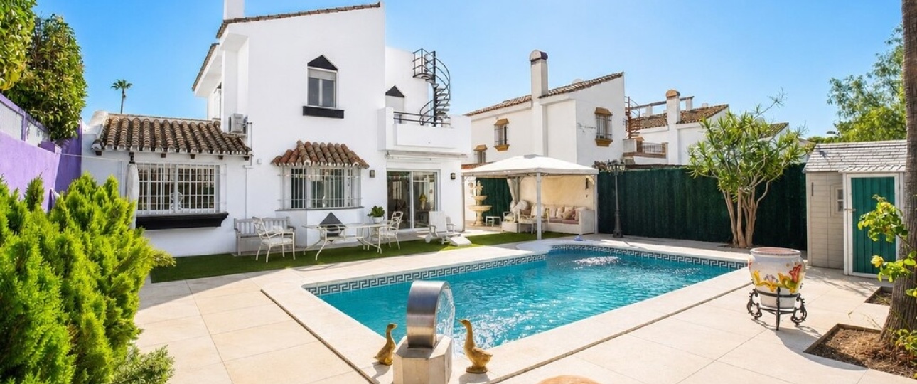 Wiederverkauf - Villa - Estepona - Atalaya