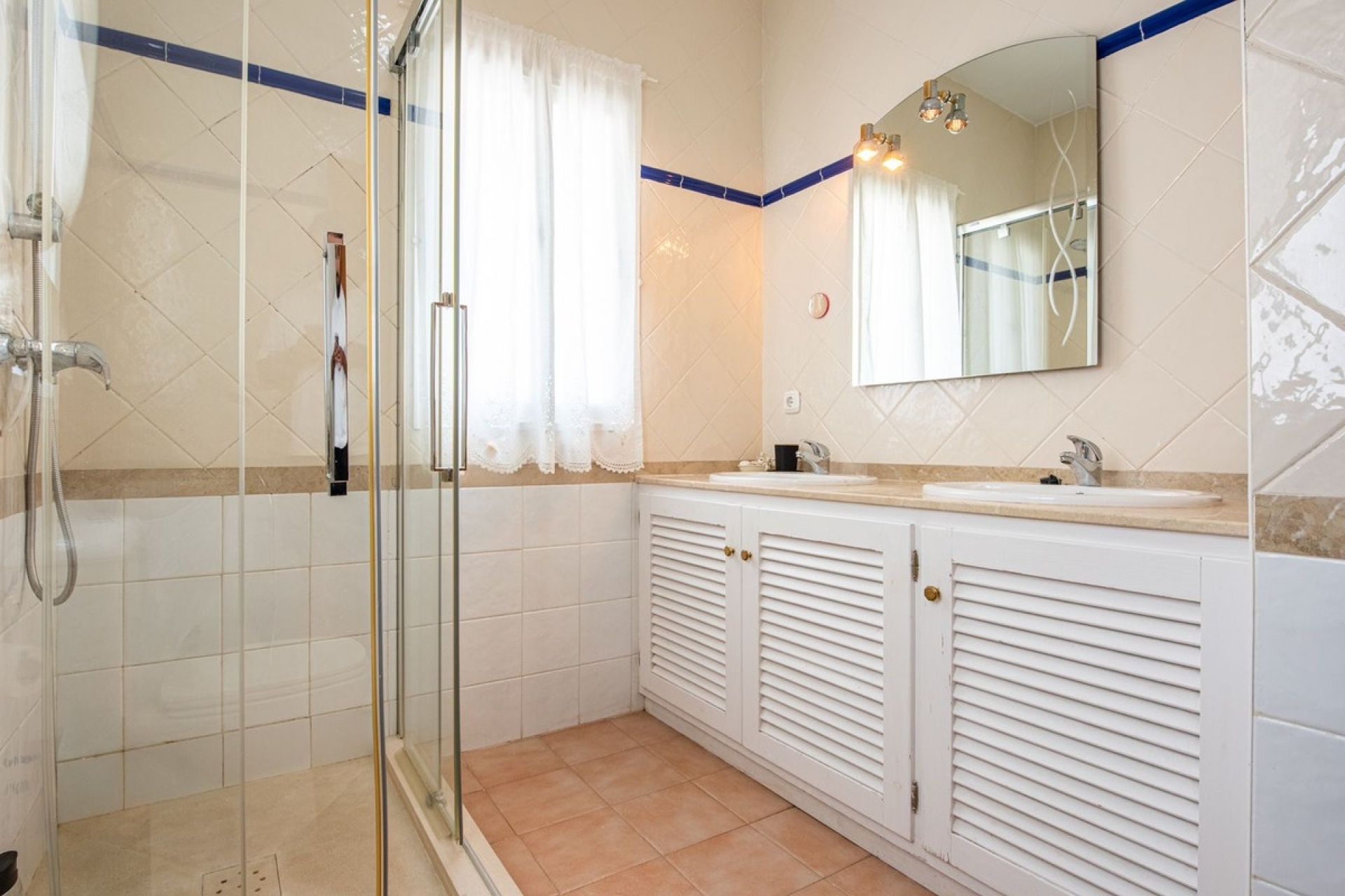 Wiederverkauf - Villa - Estepona - Atalaya