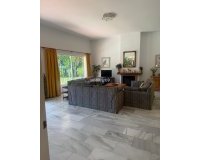 Wiederverkauf - Villa - Estepona - Benamara